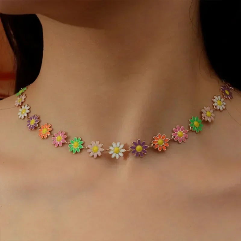 Daisy Flower Choker Necklace