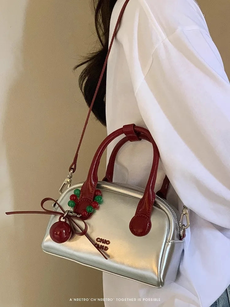 Elegant Silver Handbag – Chic & Stylish