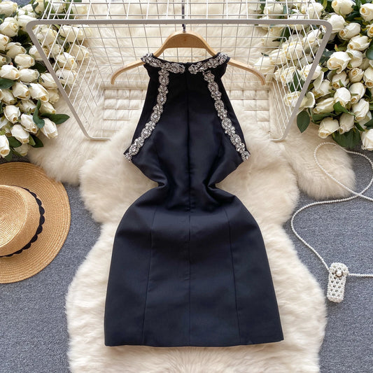 Luxury Sleeveless Beaded Tassel Party Dress – Halter Neck with Diamond Embellishments