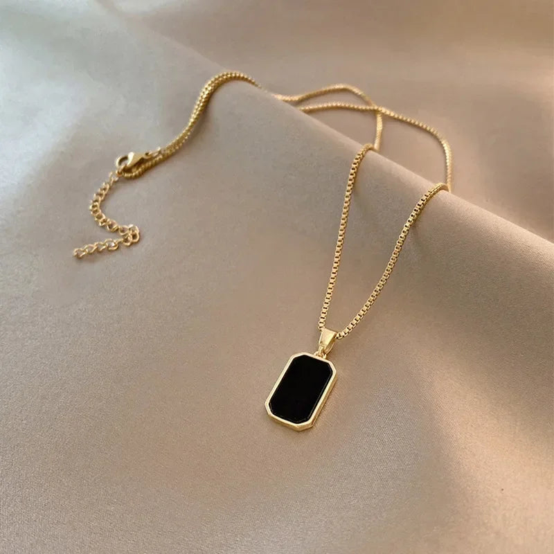 Minimalist Rectangle Pendant Necklace