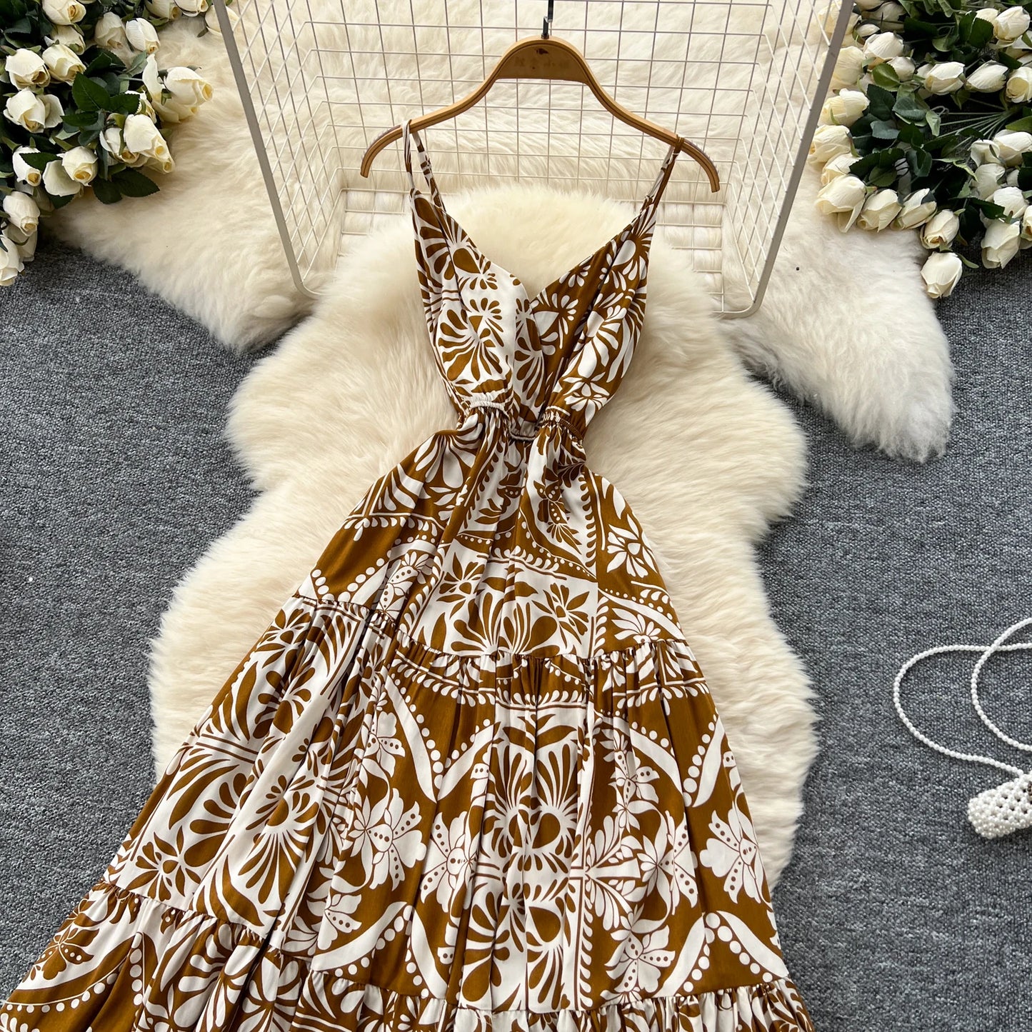 Vintage Print V-Neck Pleated Swing Dress