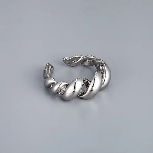 Geometric Silver Rings – Modern Styles for Every Look