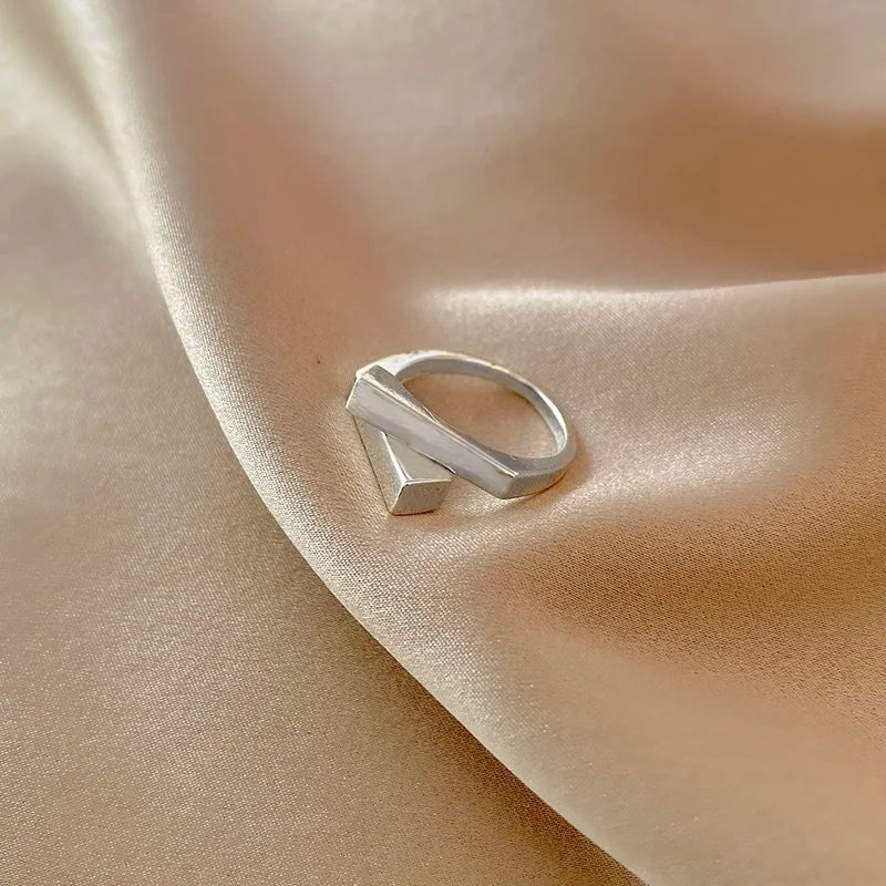 Adjustable Silver Open Ring – Modern Style