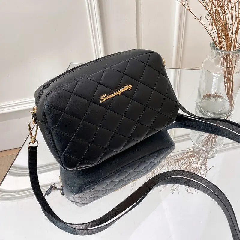 Small Crossbody Embroidered Bag for Women – Classic Camera Design with Gold Chain