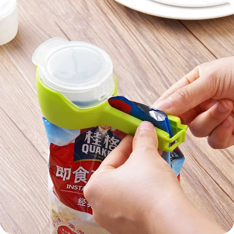 Smart Cereal Pouring Scoop