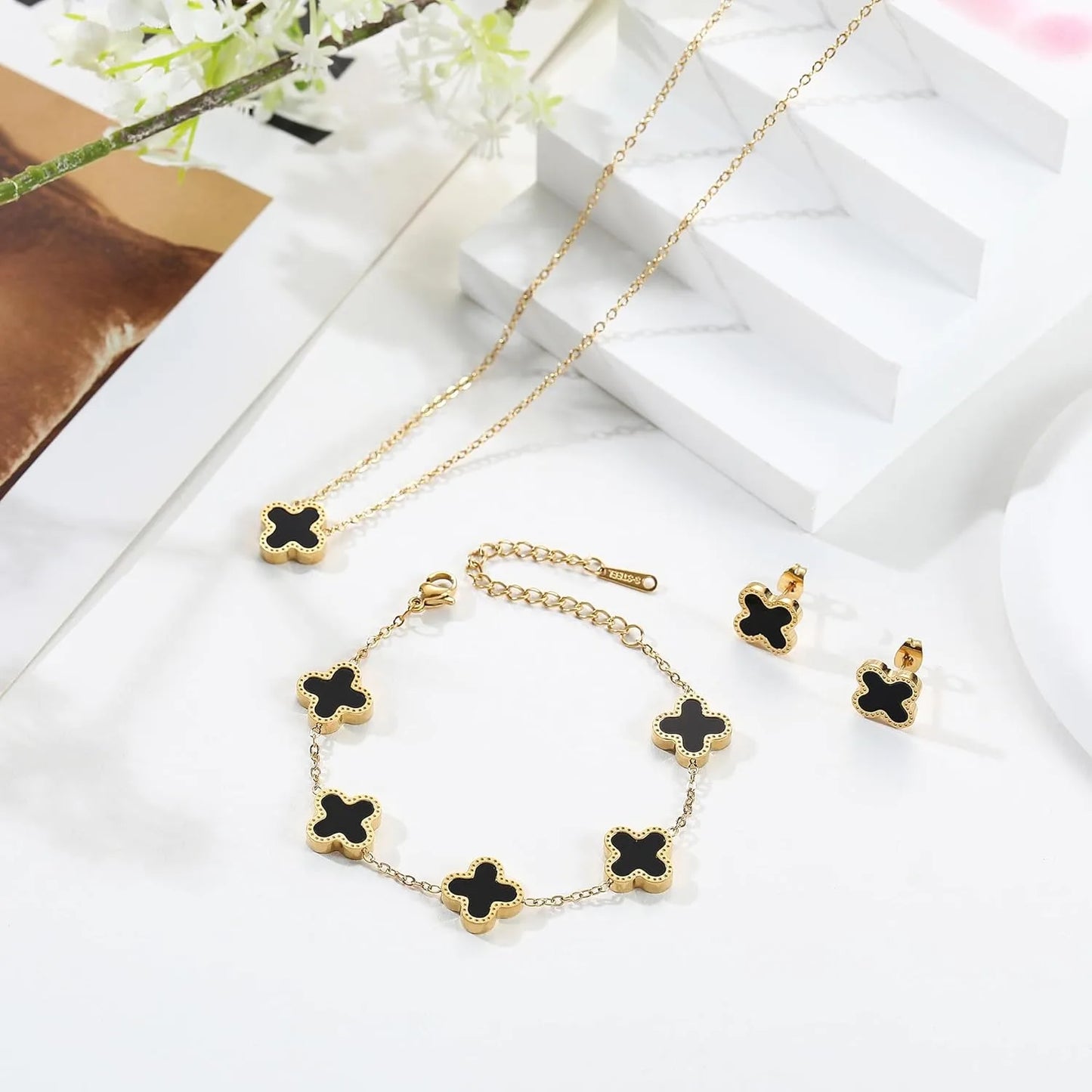 4-Leaf Clover Jewelry Set – Black & White