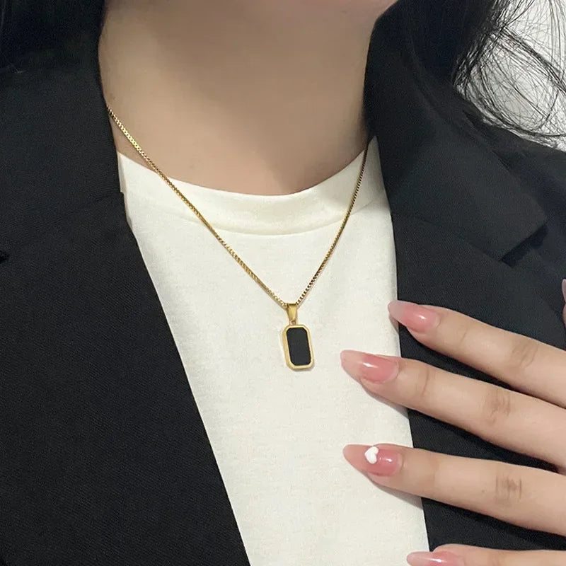 Minimalist Rectangle Pendant Necklace