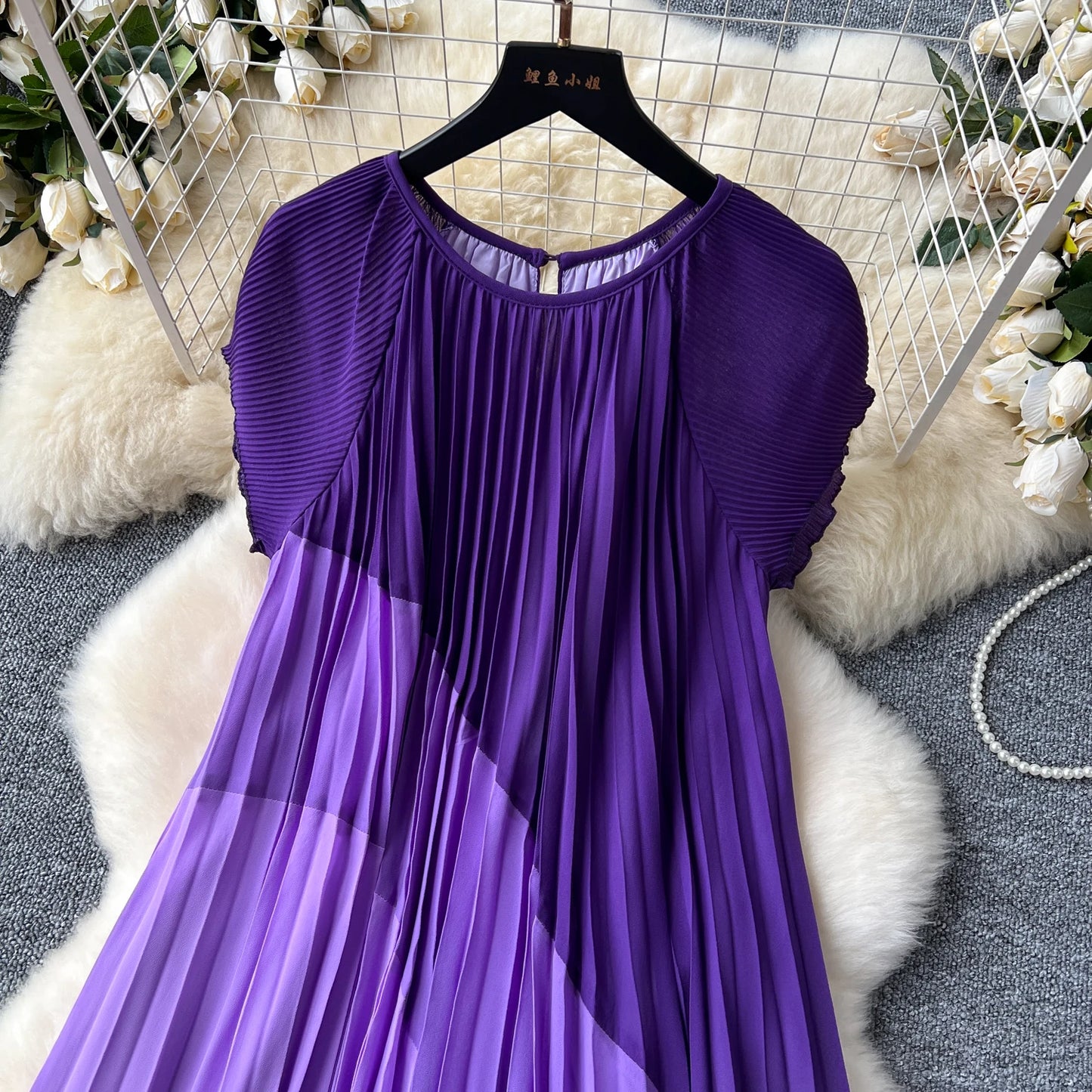 Colorblock Pleated Swing Dress – Retro Chic Style