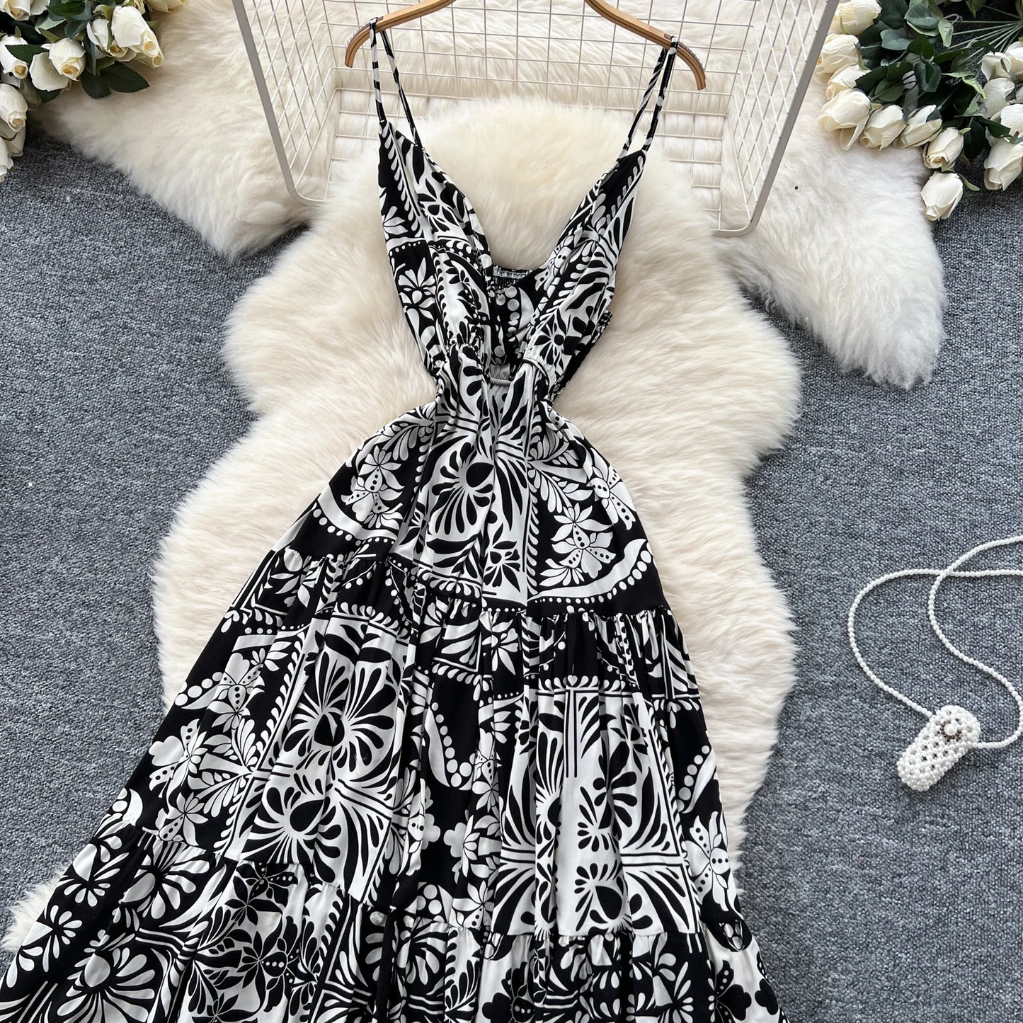 Vintage Print V-Neck Pleated Swing Dress