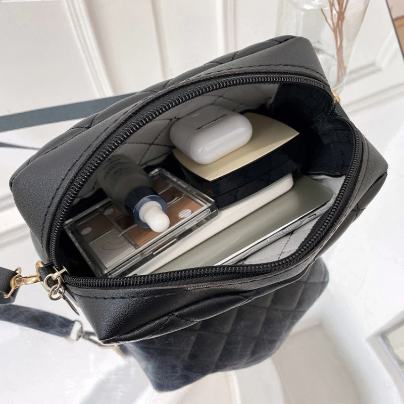 Small Crossbody Embroidered Bag for Women – Classic Camera Design with Gold Chain