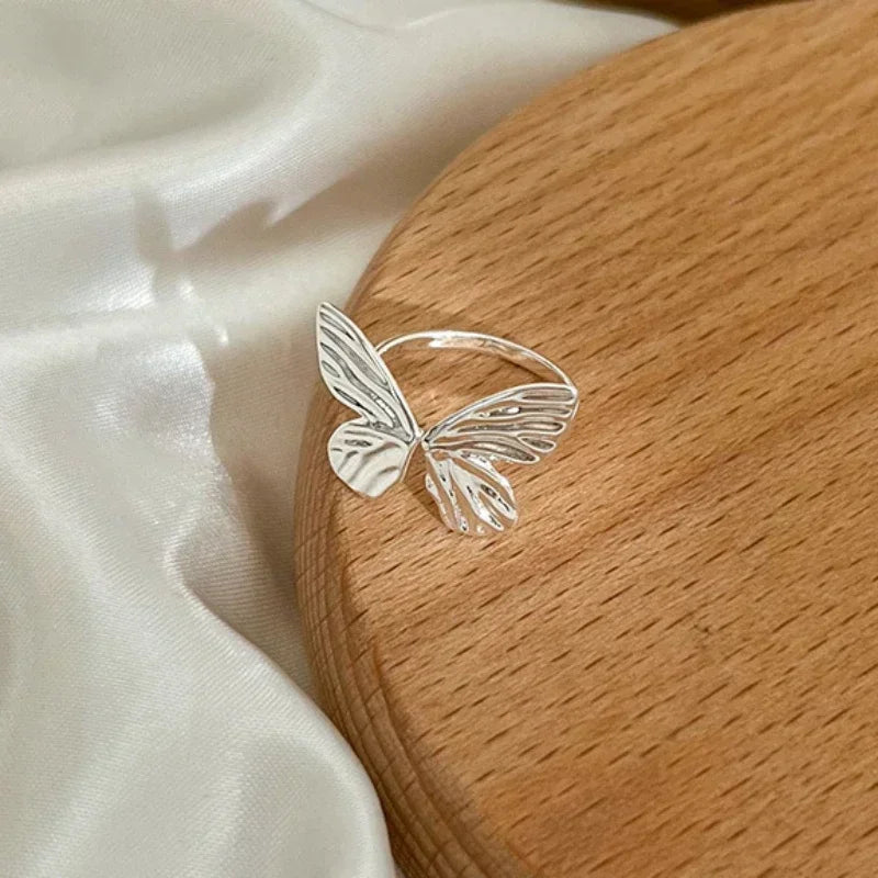 Adjustable Minimalist Wave Rings – Multiple Designs