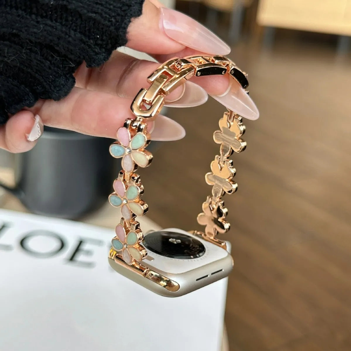 Pearl & Charm Luxury Apple Watch Bracelet Band – Elegant Gold Pendant Strap