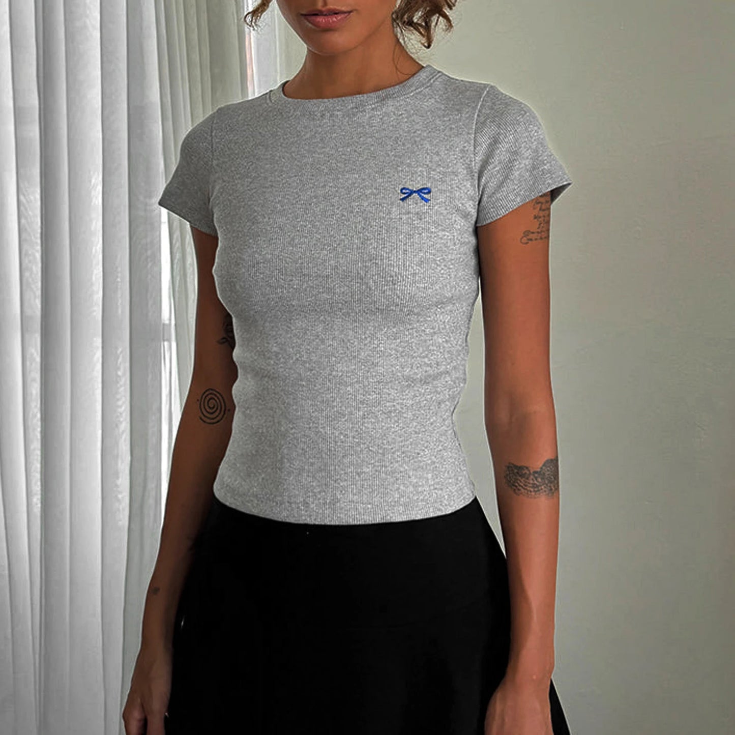Embroidered Bow Baby Tee – Slim Fit Crop Top