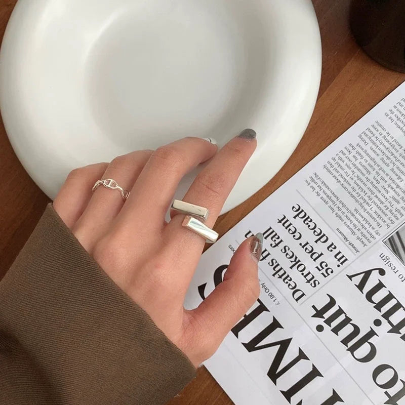 Adjustable Silver Open Ring – Modern Style