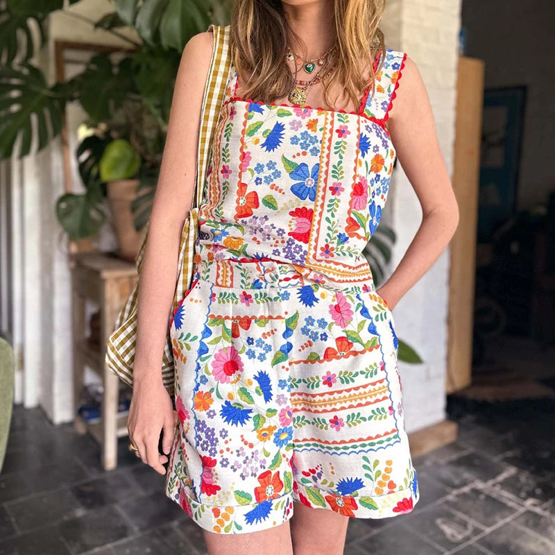 Chic Printed 2-Piece Summer Set – Pocket Shorts & Suspender Blouse