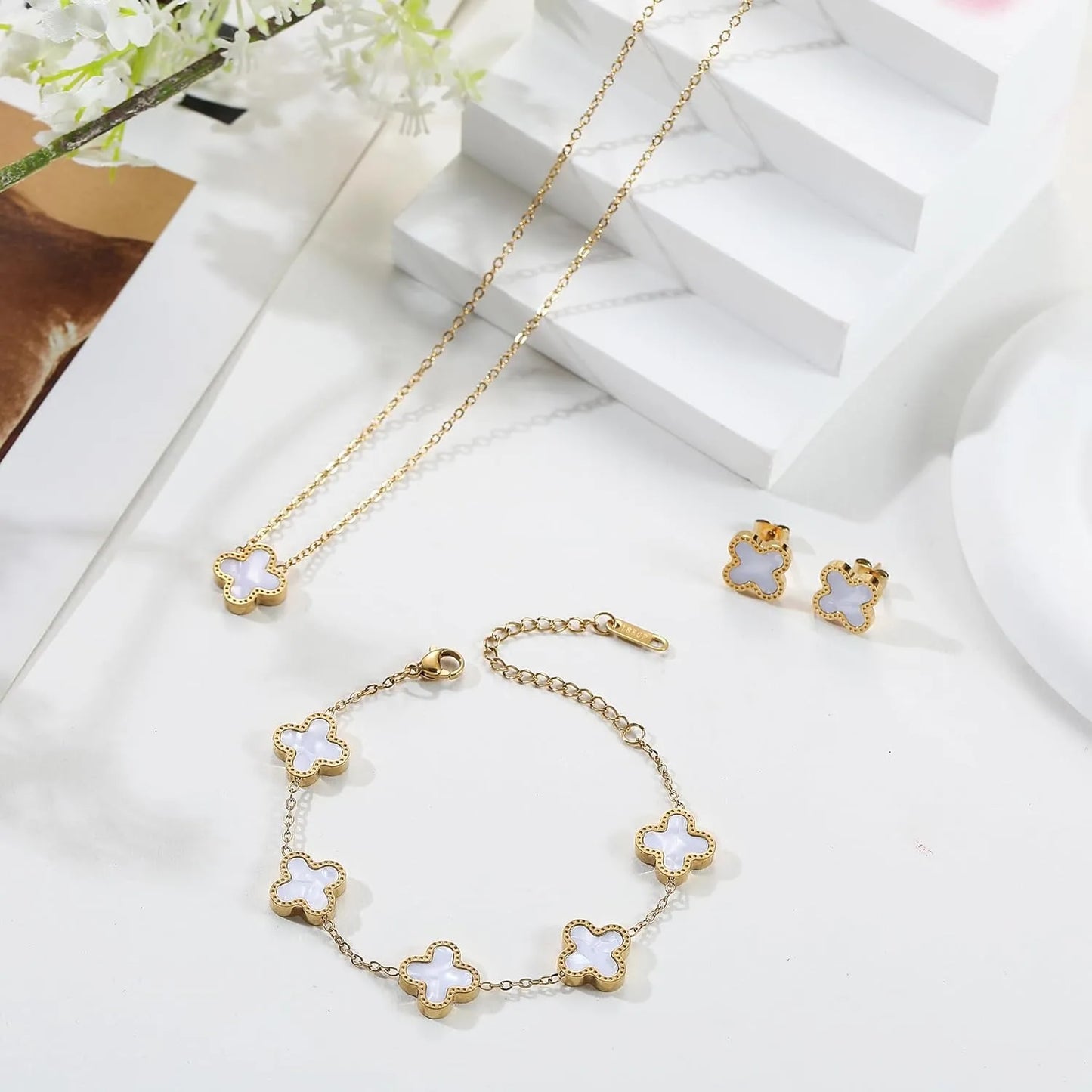 4-Leaf Clover Jewelry Set – Black & White