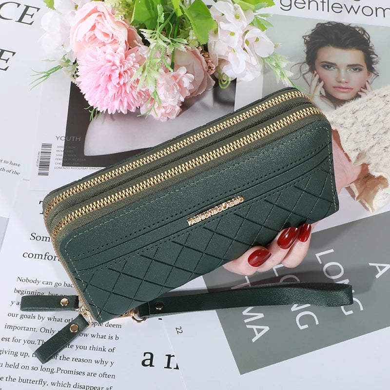 Long Women's Wallet with Zipper – Elegant Quilted Design for Cards & Cash