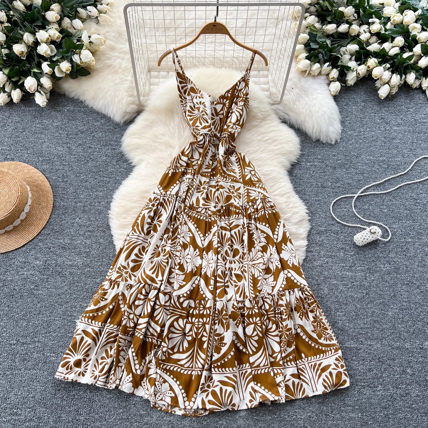 Vintage Print V-Neck Pleated Swing Dress