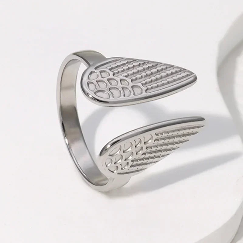 Adjustable Minimalist Wave Rings – Multiple Designs