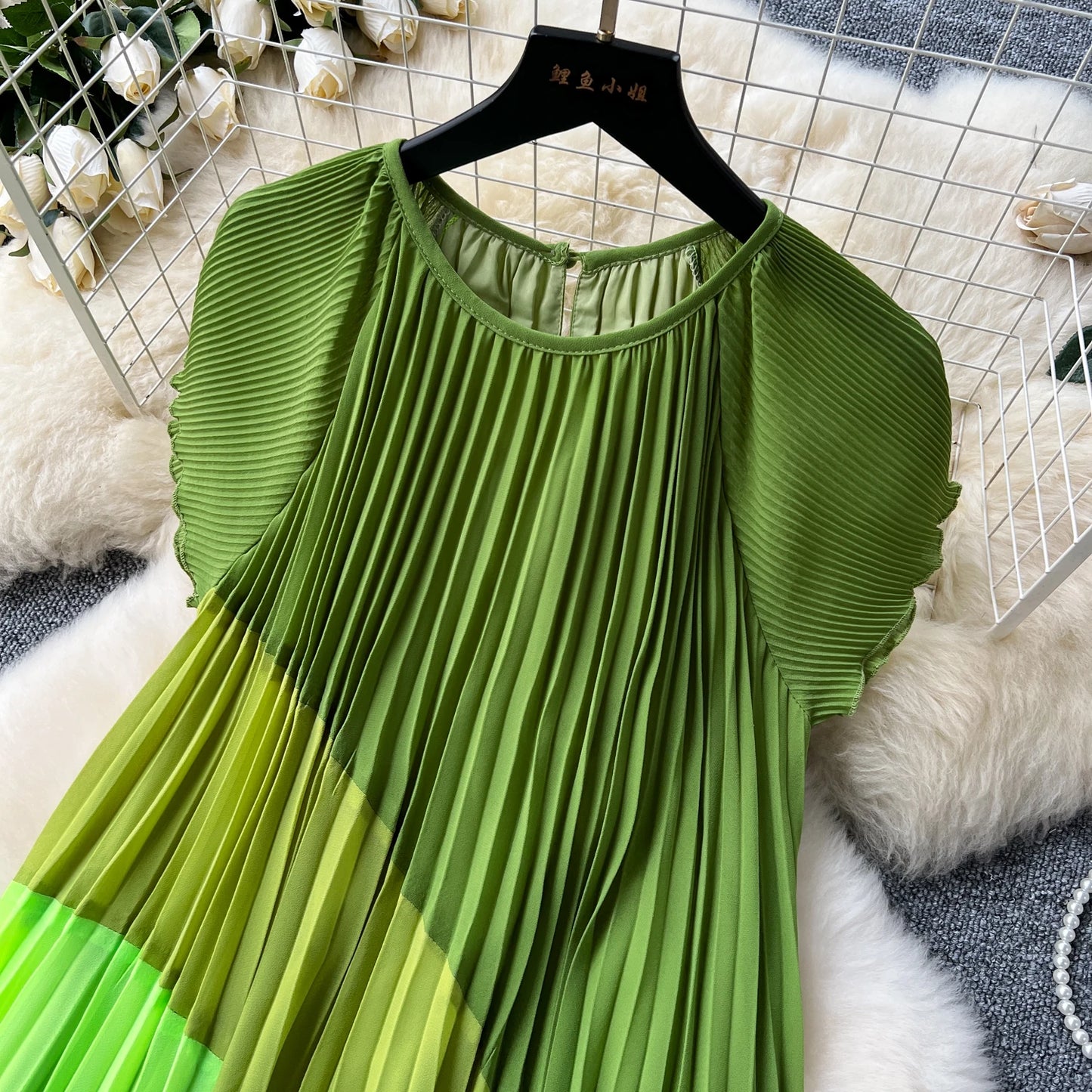 Colorblock Pleated Swing Dress – Retro Chic Style