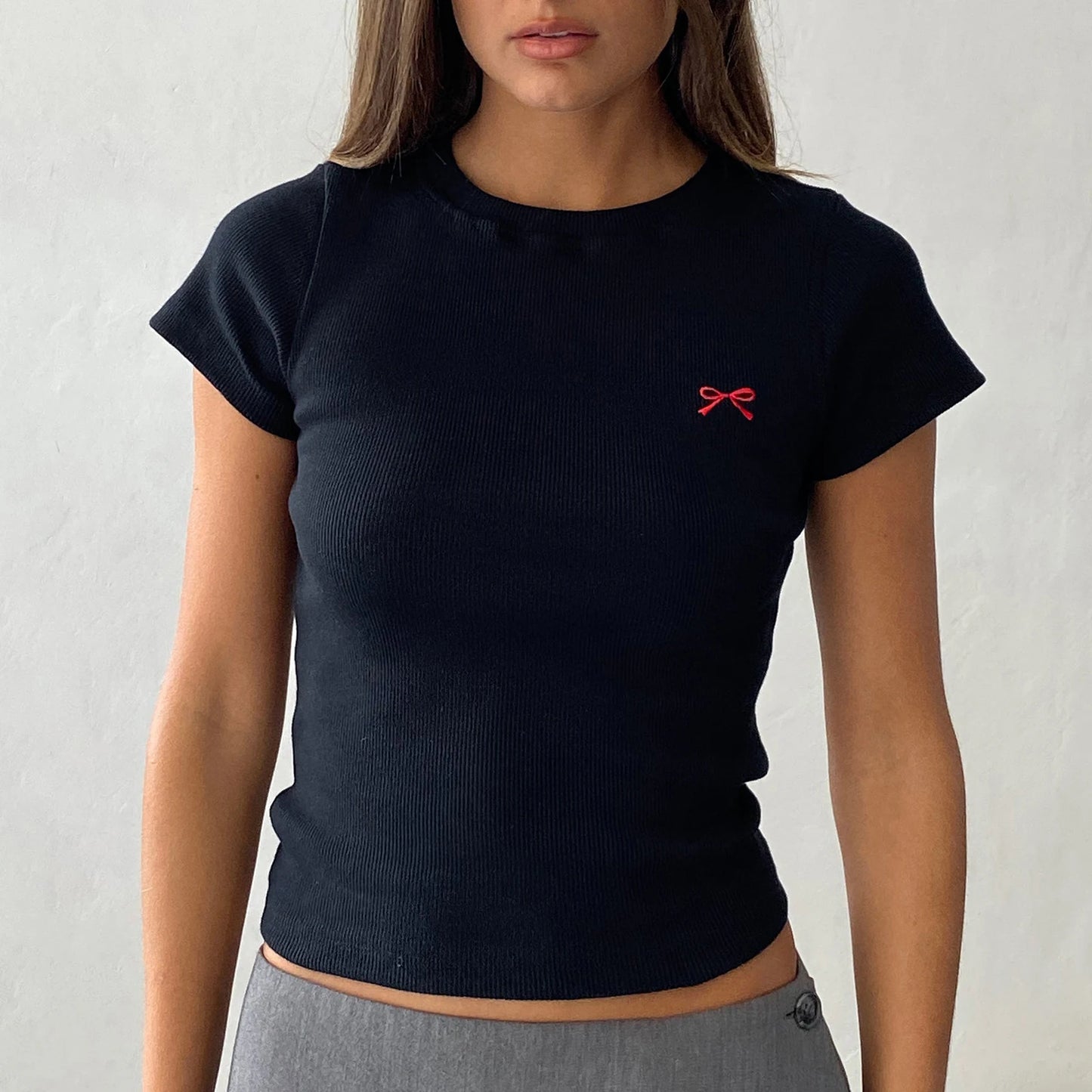 Embroidered Bow Baby Tee – Slim Fit Crop Top