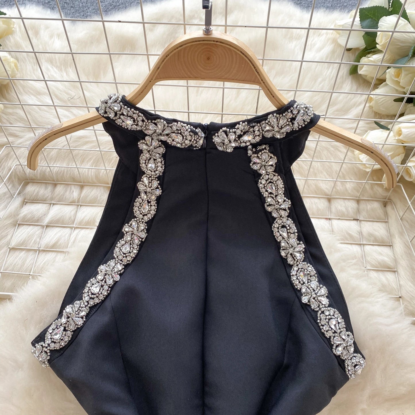 Luxury Sleeveless Beaded Tassel Party Dress – Halter Neck with Diamond Embellishments