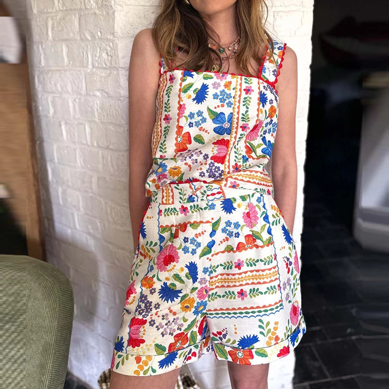 Chic Printed 2-Piece Summer Set – Pocket Shorts & Suspender Blouse