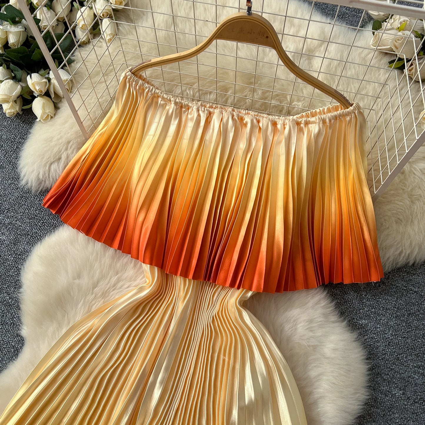 Gradient Pleated Maxi Dress – Off Shoulder Vacation Style