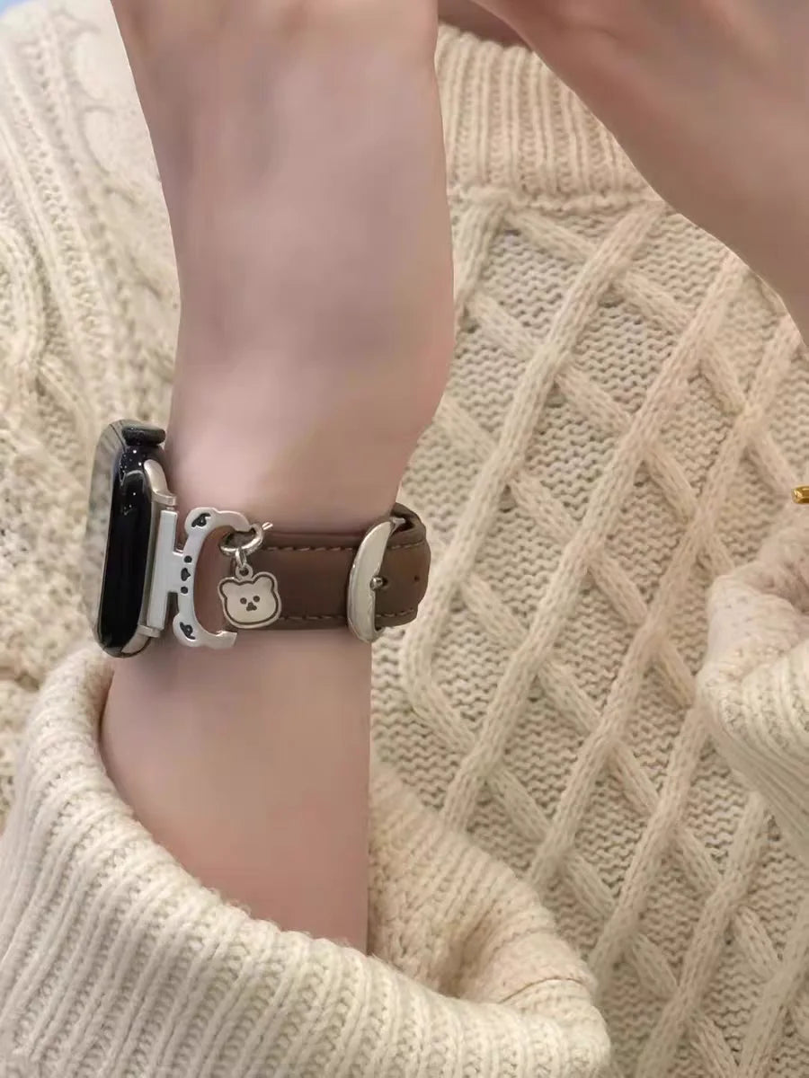Premium Leather Apple Watch Band with Metal Bear Charm – Elegant Women’s Strap