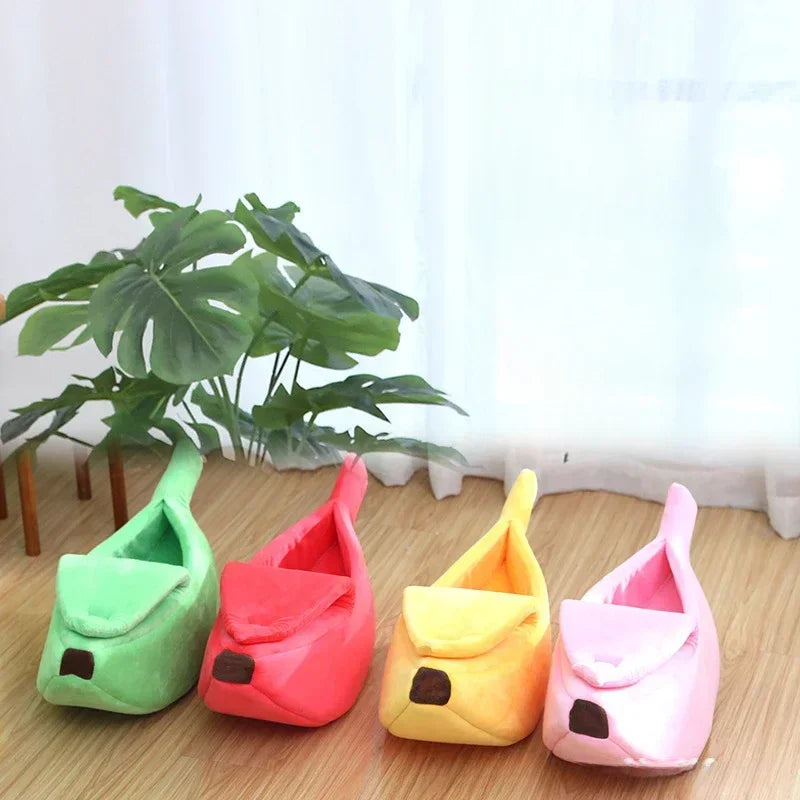 Banana Pet Bed – Soft Cartoon Nest for Cats and Small Dogs