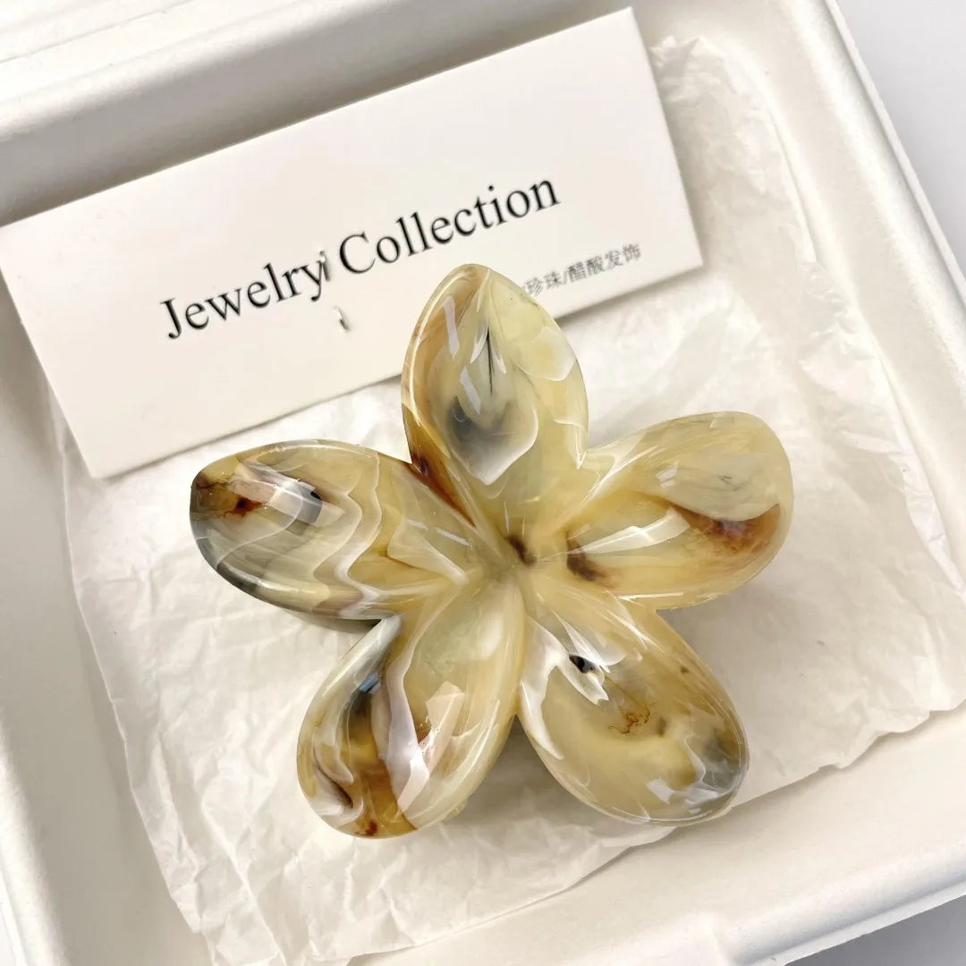 Flower-Shaped Hair Claw Clip – Summer Acrylic Hair Accessory