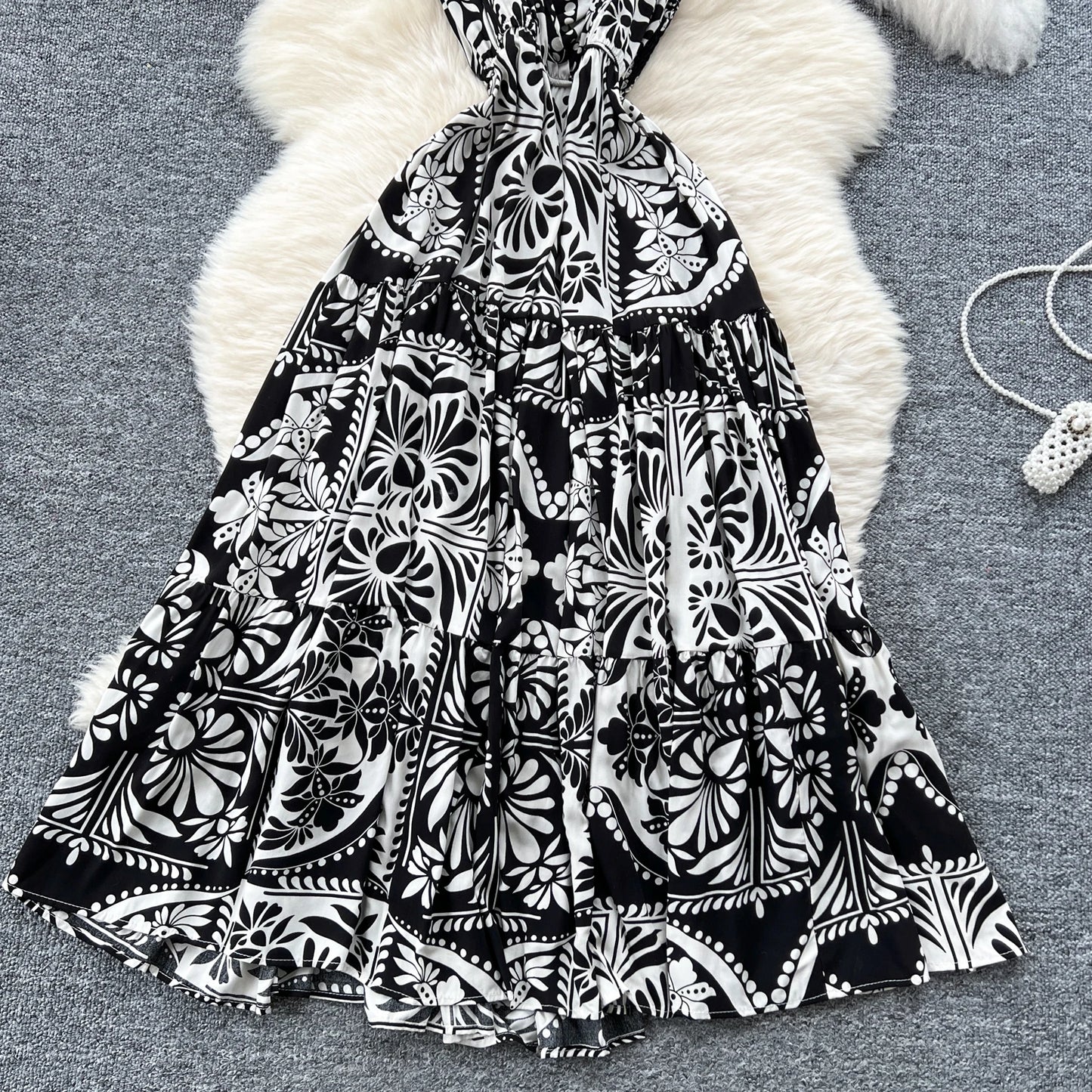 Vintage Print V-Neck Pleated Swing Dress